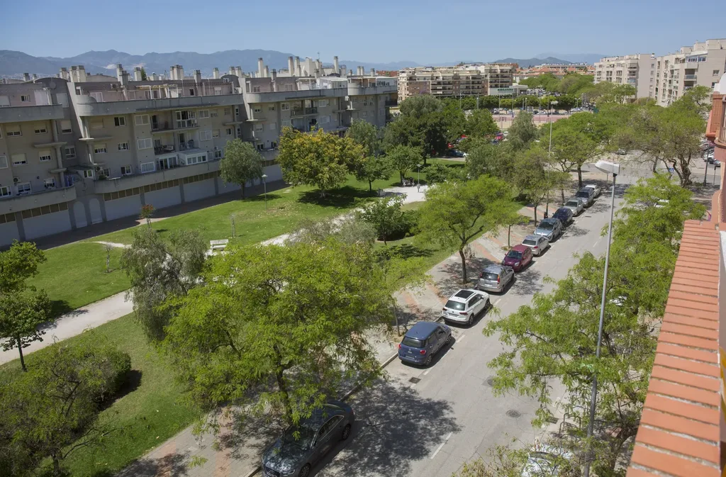 Vistas de Málaga y el entorno de Teatinos desde la residencia